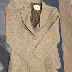 Women's 2 Piece Suit Skirt Set Long Sleeve Jacket and  Skirt /  Size 11-12